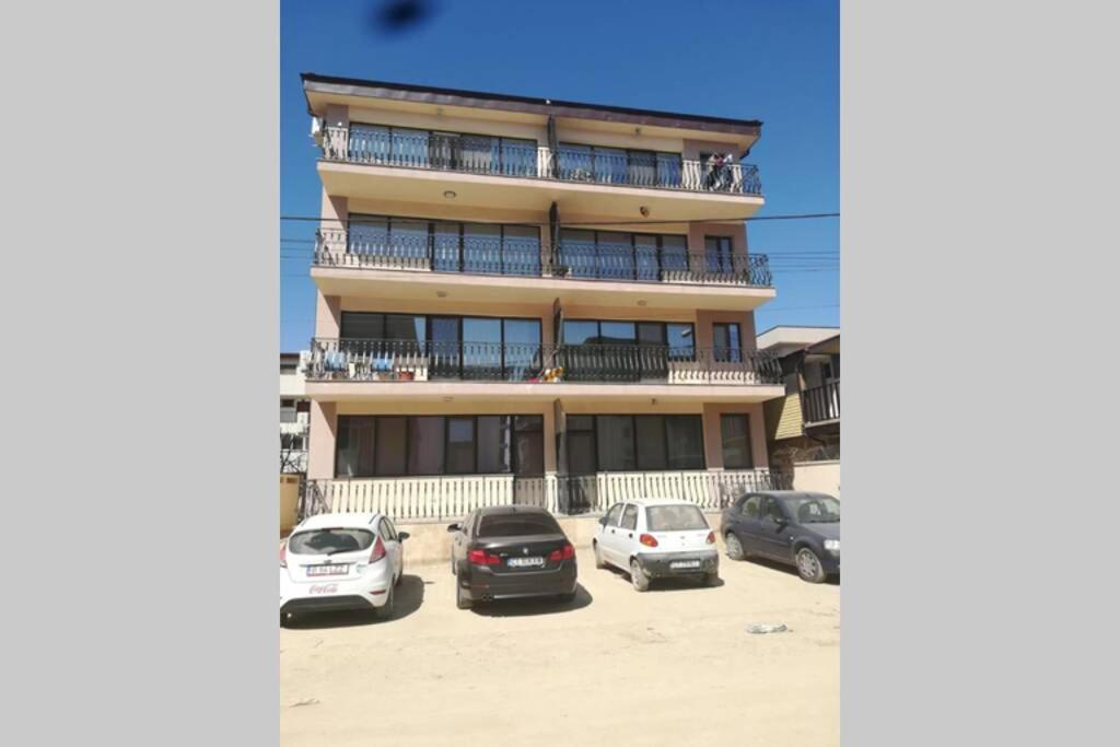 Apartament Lulu Mamaia Nord, 3 Minute De Plaja ナボダリ エクステリア 写真
